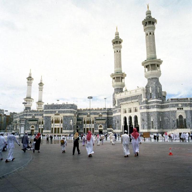 king-abdul-aziz-gate-1999-c-saudi.jpg