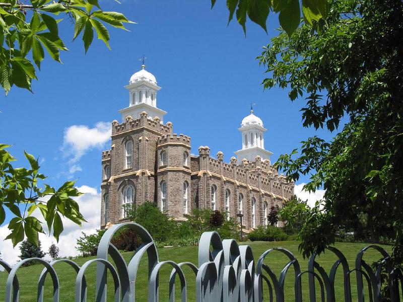 logan_lds_mormon_temple1.jpg