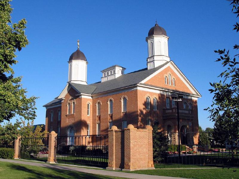vernal_lds_mormon_temple1.jpg