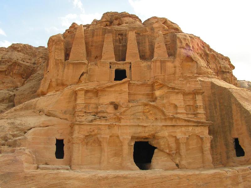 obelisk-tomb-cc-Aaron-Wenner.jpg